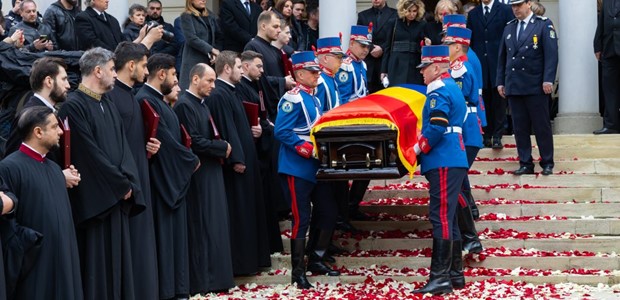 Ράγισαν καρδιές στην κηδεία του Μιρτσέα Λουτσέσκου